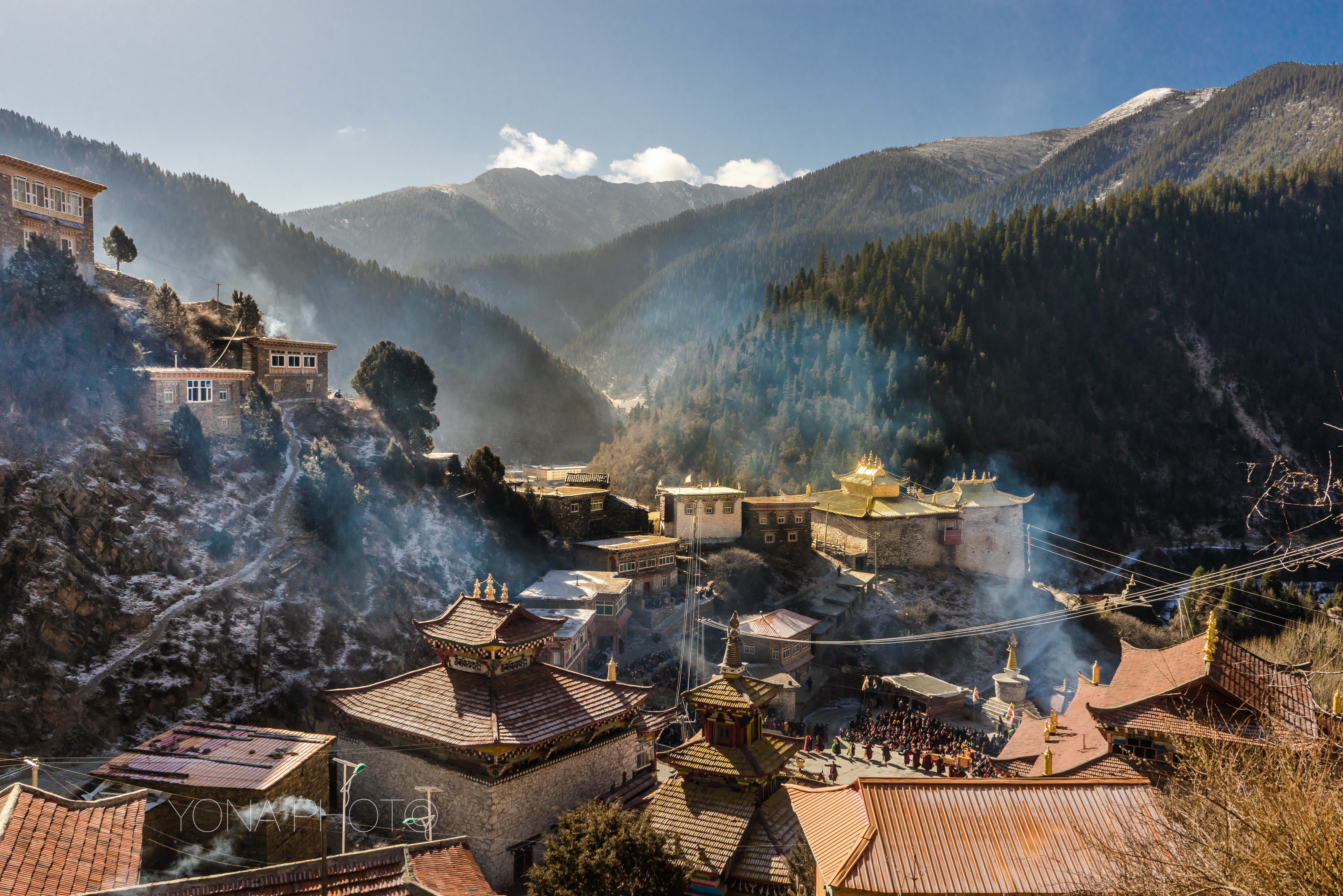 Morning smoke covers the Rangtang temple in Northern Sichuan